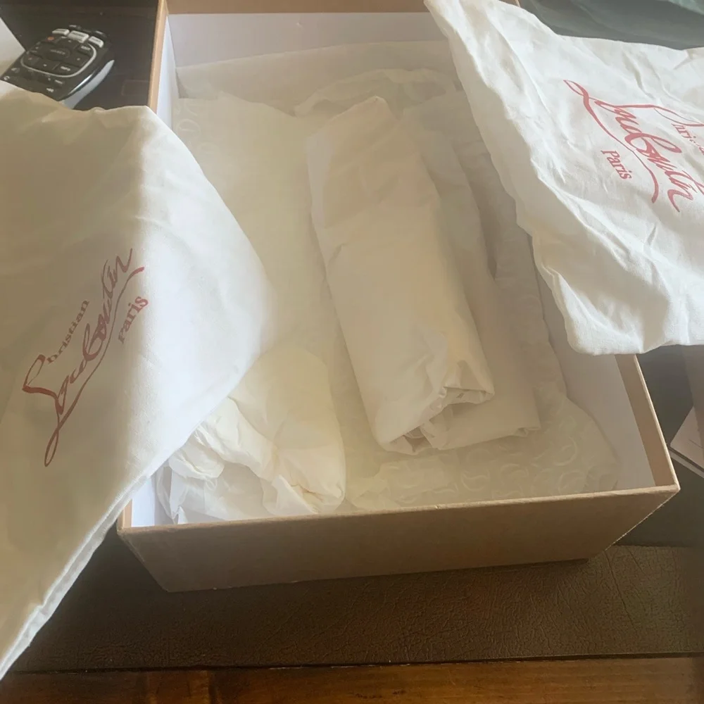 Christian Louboutin empty shoe box with Louboutin two shoe bags - Picture 4 of 5